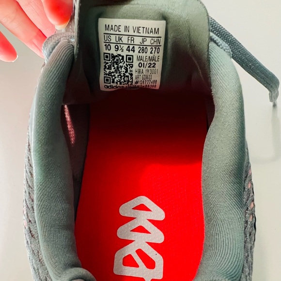 NEW Adidas 4DFWD Men Athletic Shoes, Magic Grey/Silver/Turbo, GZ8623
Men size 10 - Picture 2 of 11